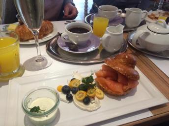 10841410_829110973778319_225675869_n